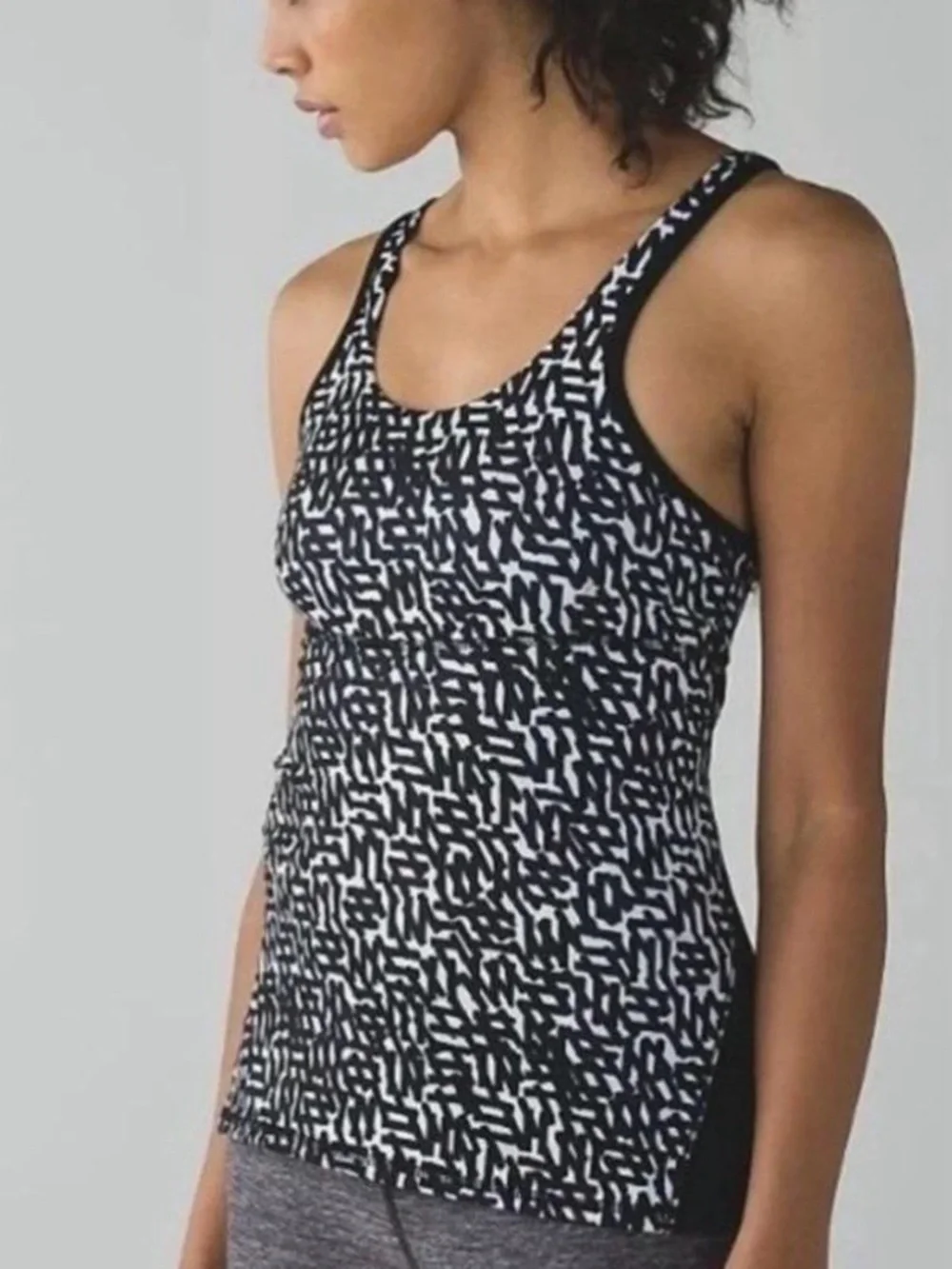 Lululemon crossback tank top black white mesh cutout Size 6